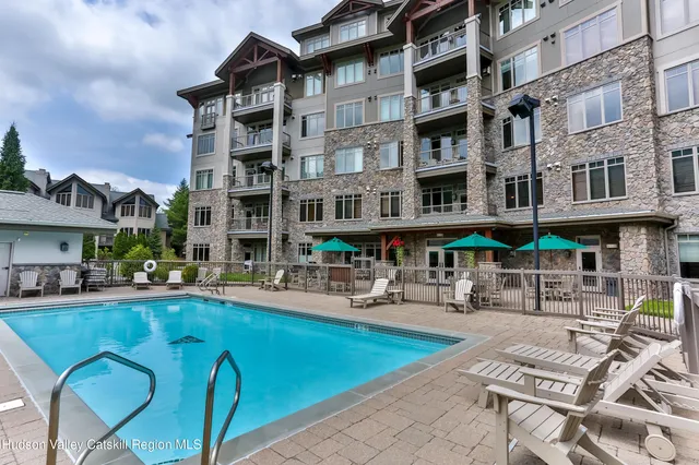 $1,589,000 | 10 Enclave N Drive, Unit 106, Windham, NY 12496