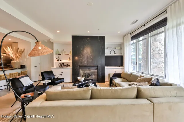 $1,589,000 | 10 Enclave N Drive, Unit 106, Windham, NY 12496