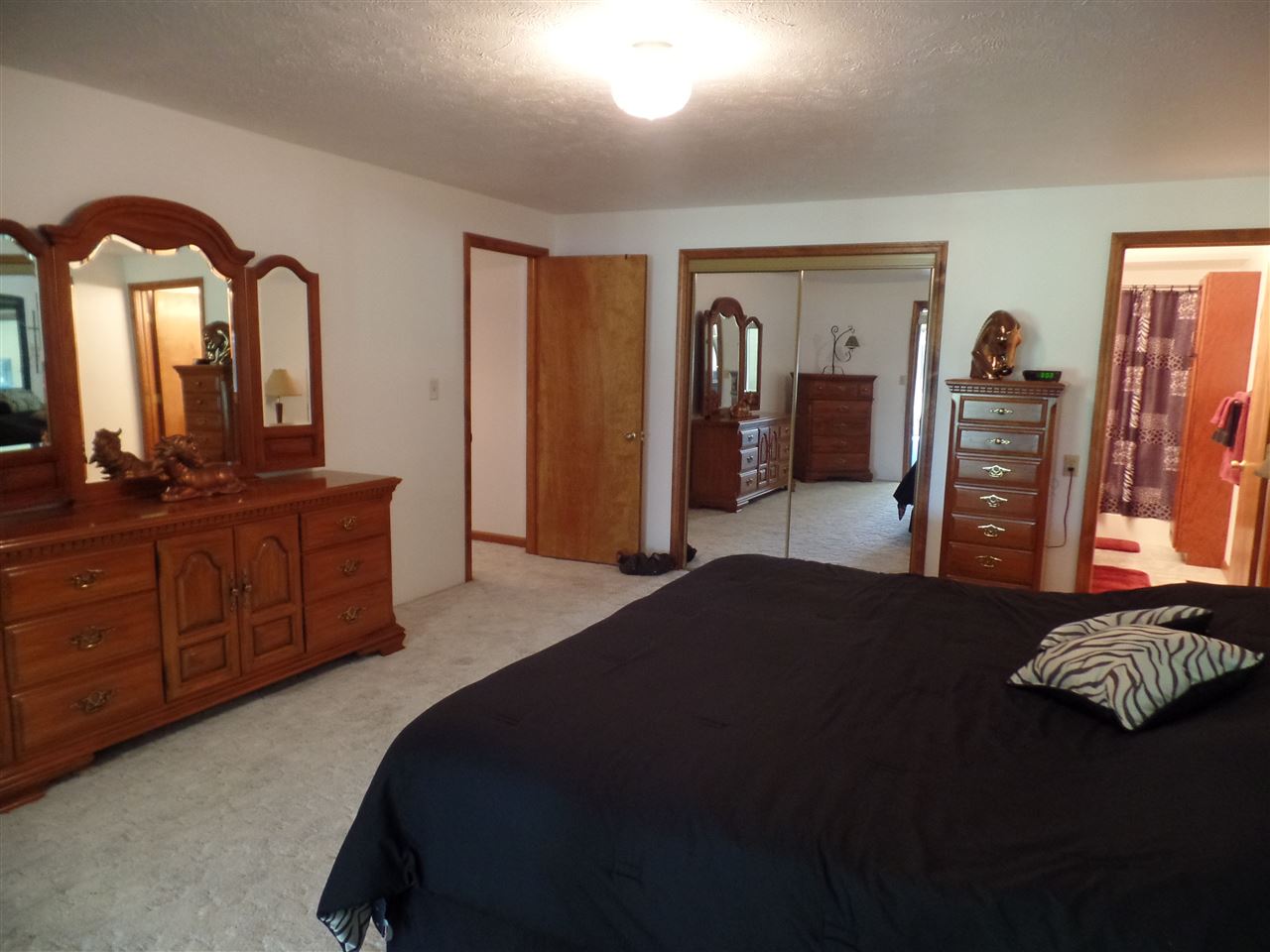 22414 Riley Road Lakeville, IN 46536 - Photo 13 of 30 Gallery Image 13