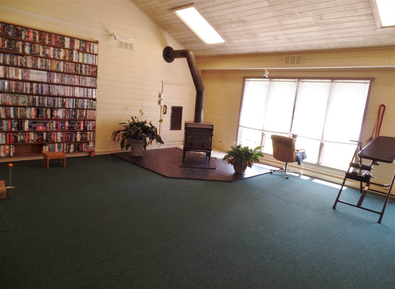 22414 Riley Road Lakeville, IN 46536 - Photo 17 of 30 Gallery Image 17