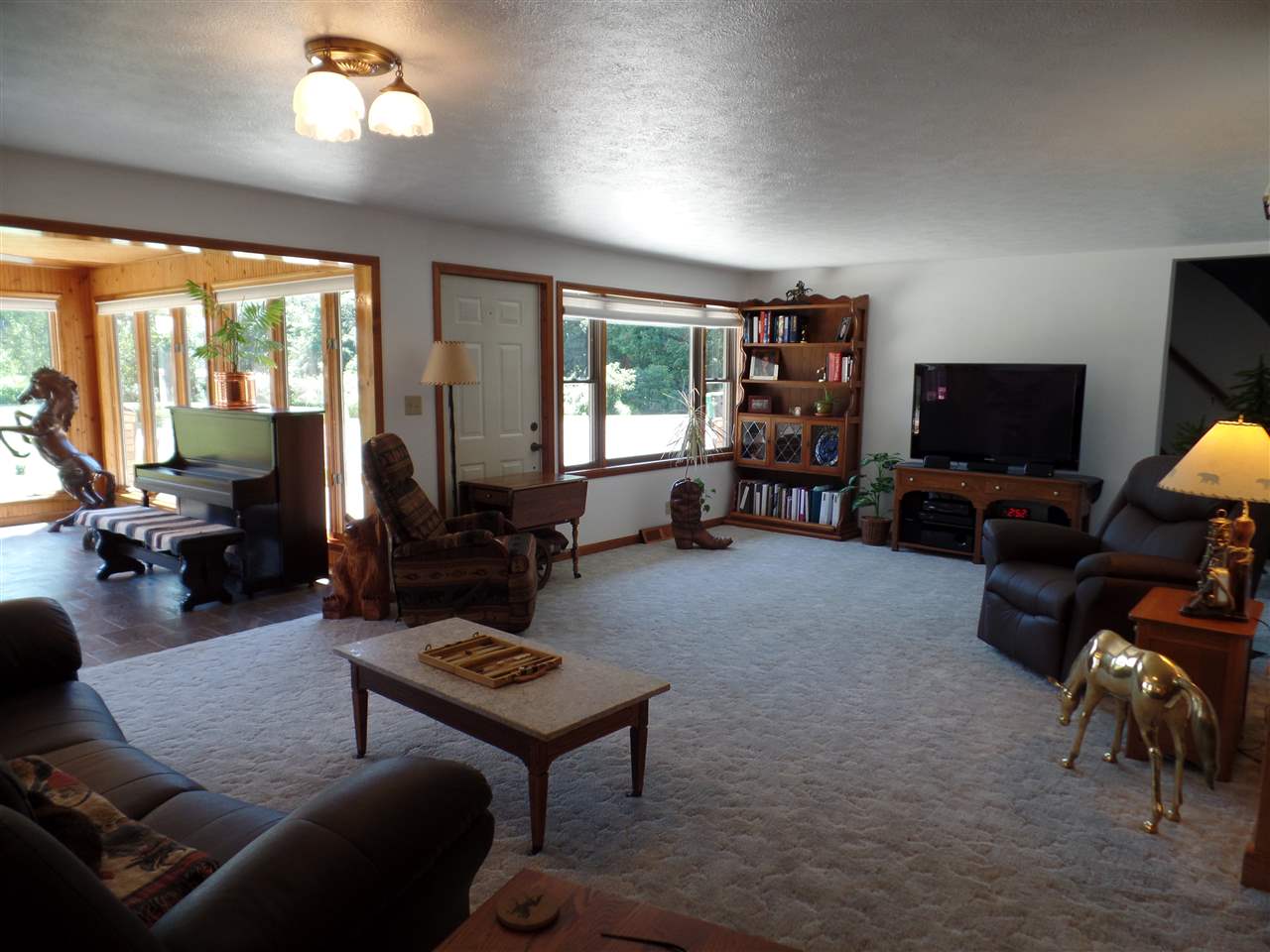 22414 Riley Road Lakeville, IN 46536 - Photo 10 of 30 Gallery Image 10