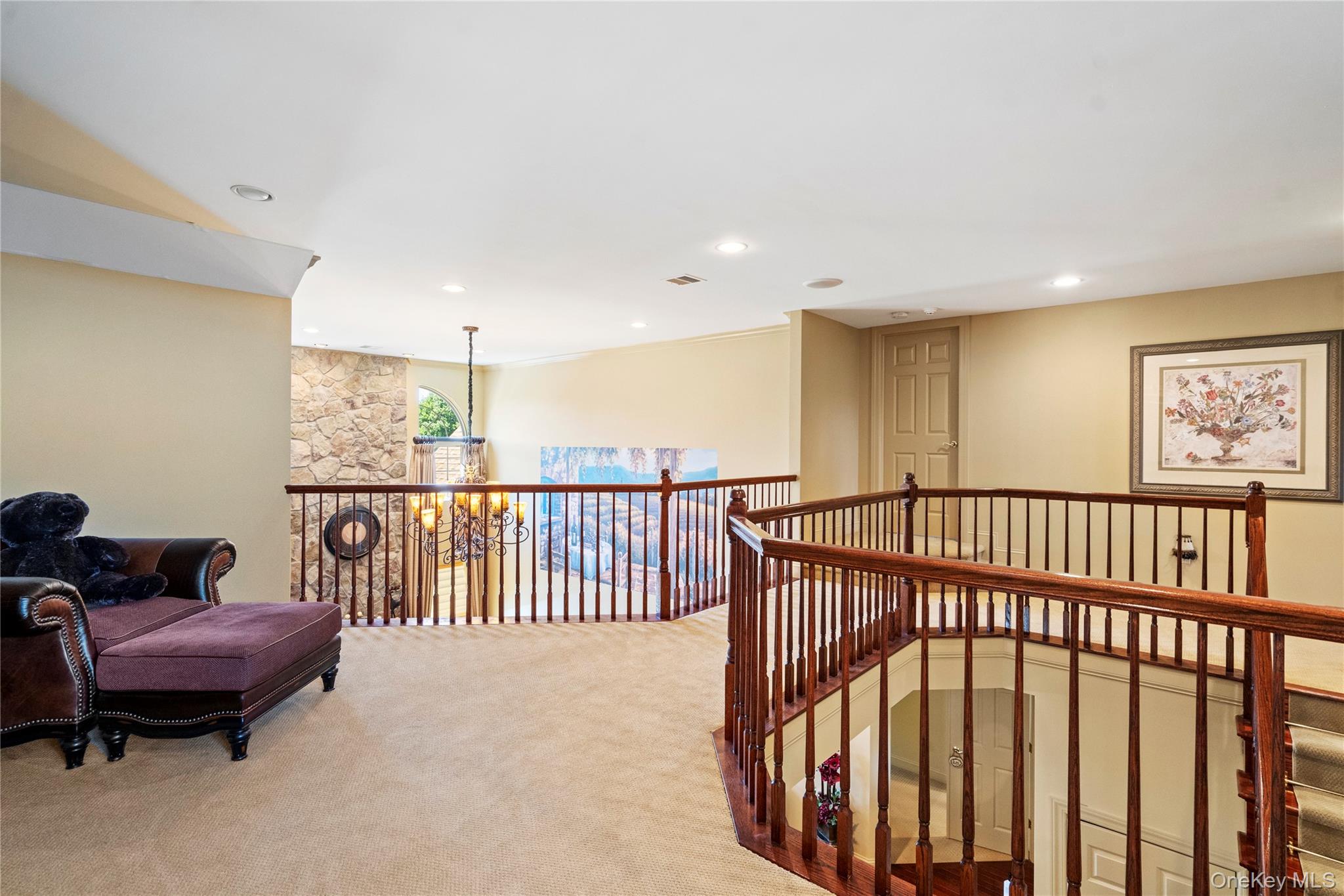 395 Stonecrop Road Riverhead, NY 11901 - Photo 17 of 40 upstairs loft