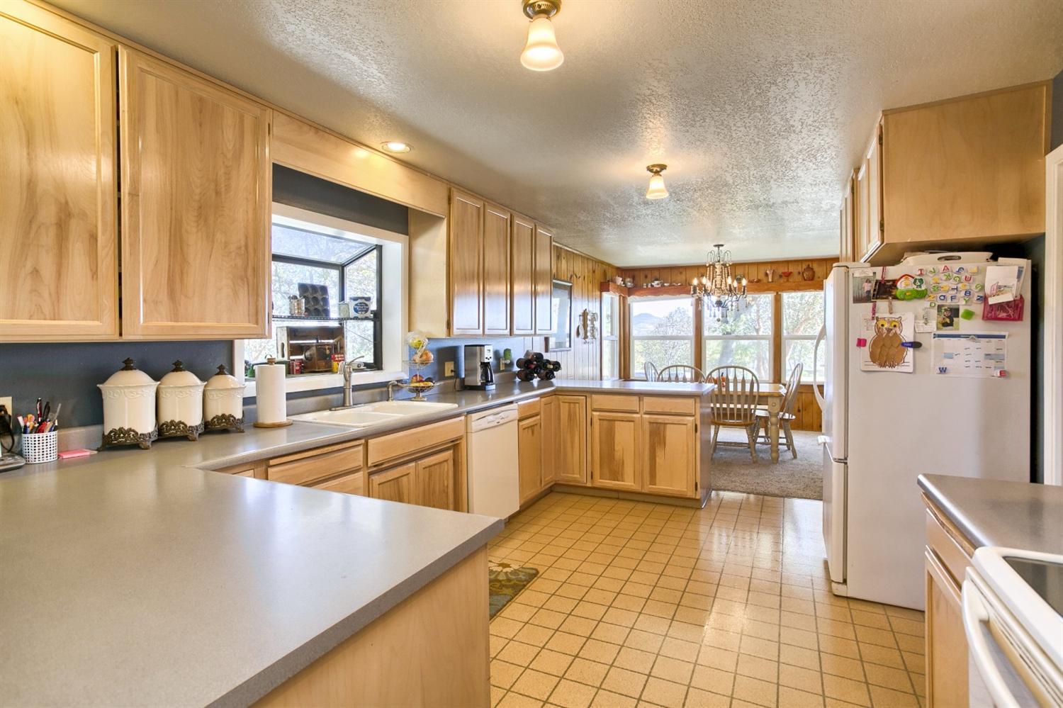 2402 Old Military Road Central Point, OR 97502 - Photo 18 of 35 Additional Photo