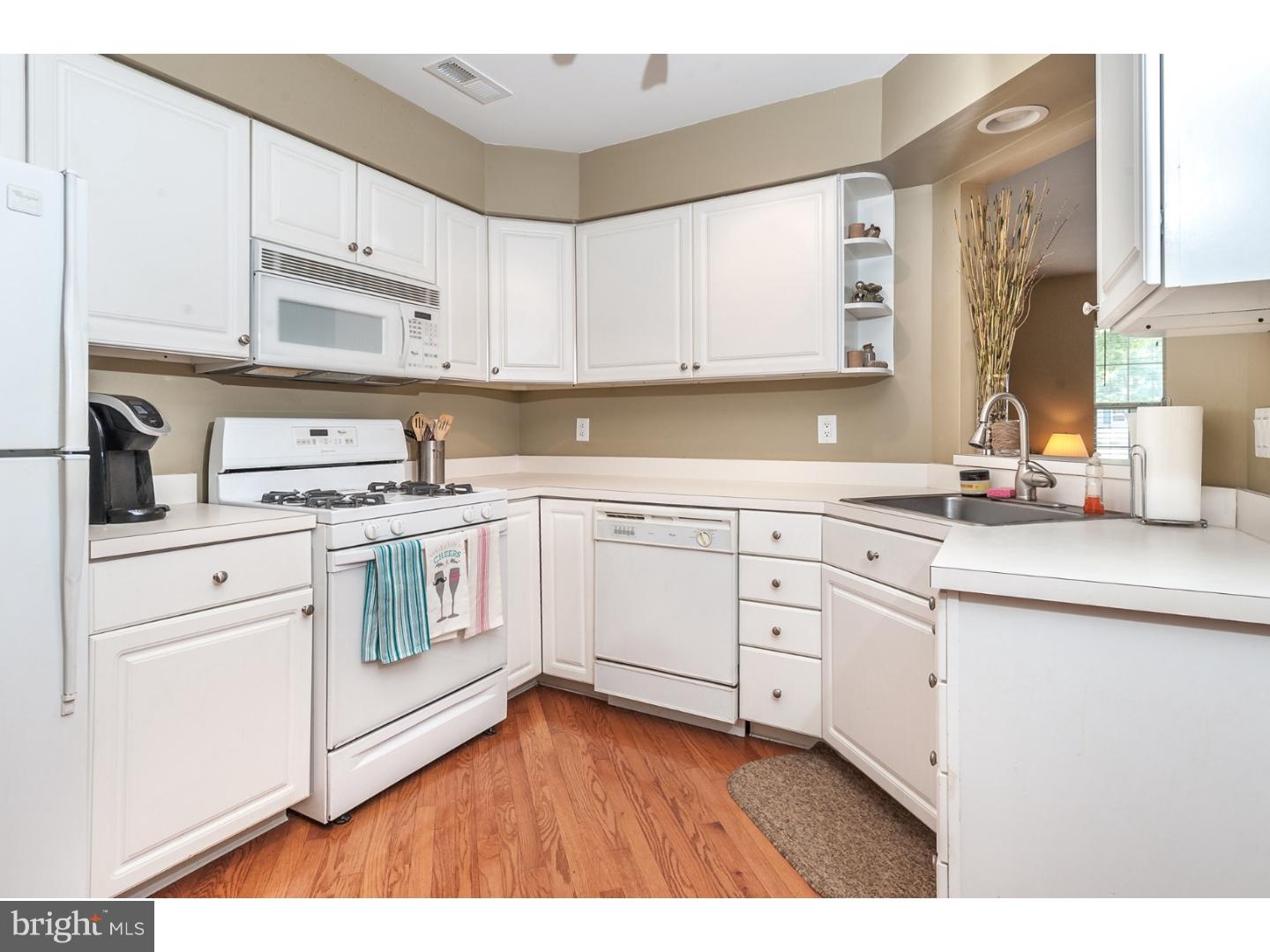 1703 Wharton Road Mount Laurel, NJ 08054 - Photo 3 of 20