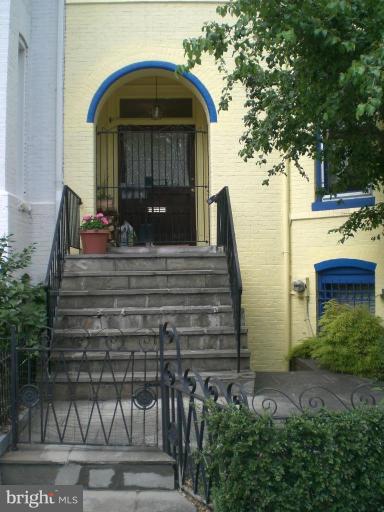 2119 R Street Northwest Washington, DC 20008 - Photo 20 of 30 Main entry. Door is 53 inches wide!