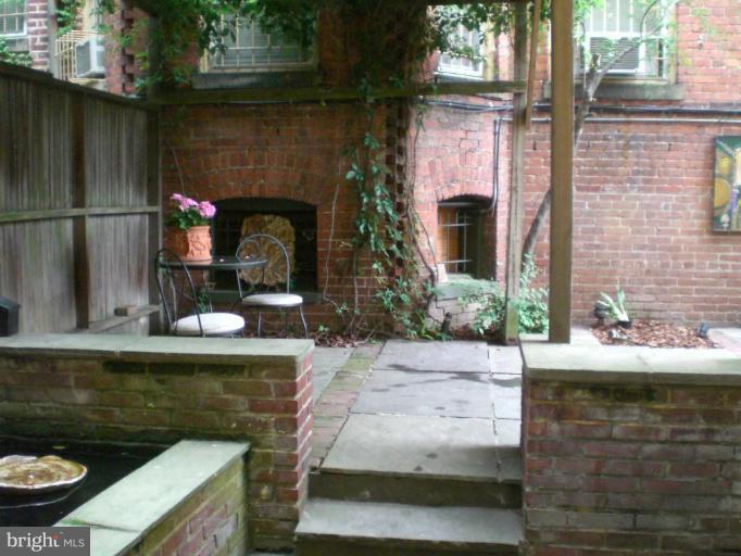 2119 R Street Northwest Washington, DC 20008 - Photo 29 of 30 Patio
