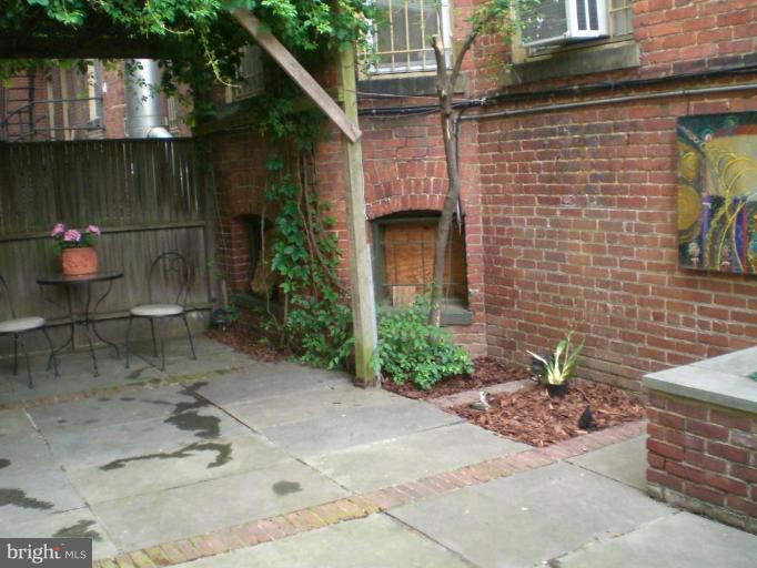 2119 R Street Northwest Washington, DC 20008 - Photo 30 of 30 Patio 2