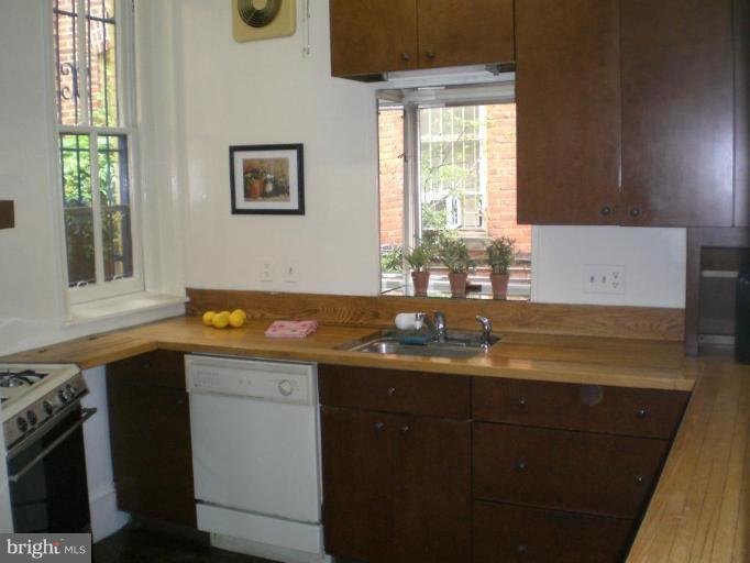 2119 R Street Northwest Washington, DC 20008 - Photo 7 of 30 Kitchen