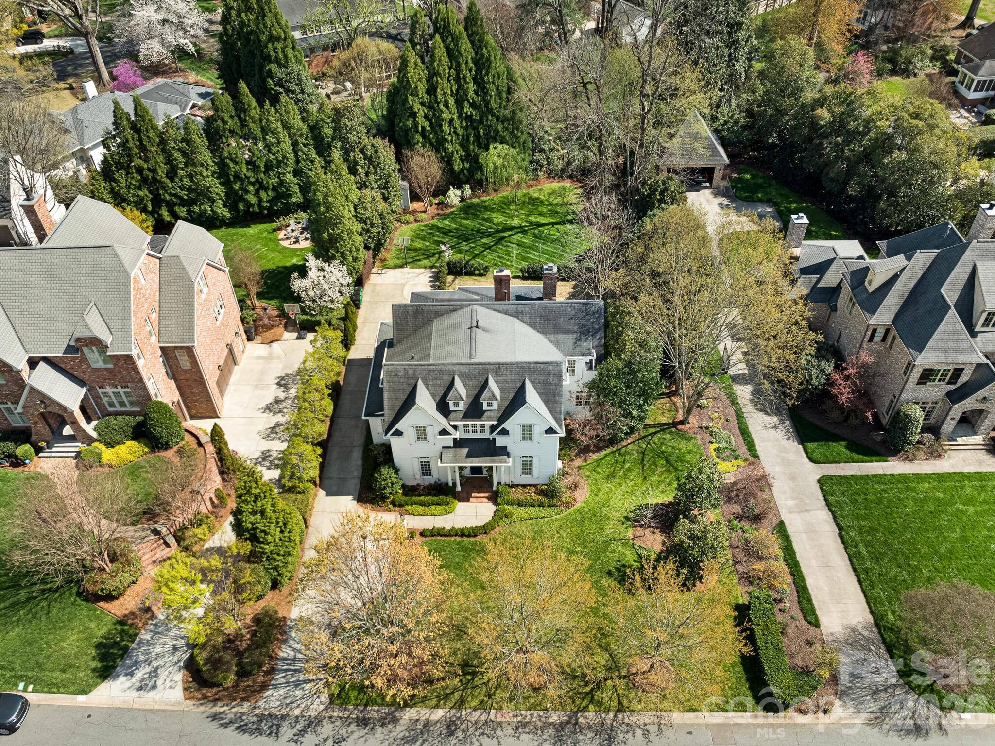 1413 Andover Road Charlotte, NC 28211 - Photo 39 of 41 an aerial view of multiple houses with yard