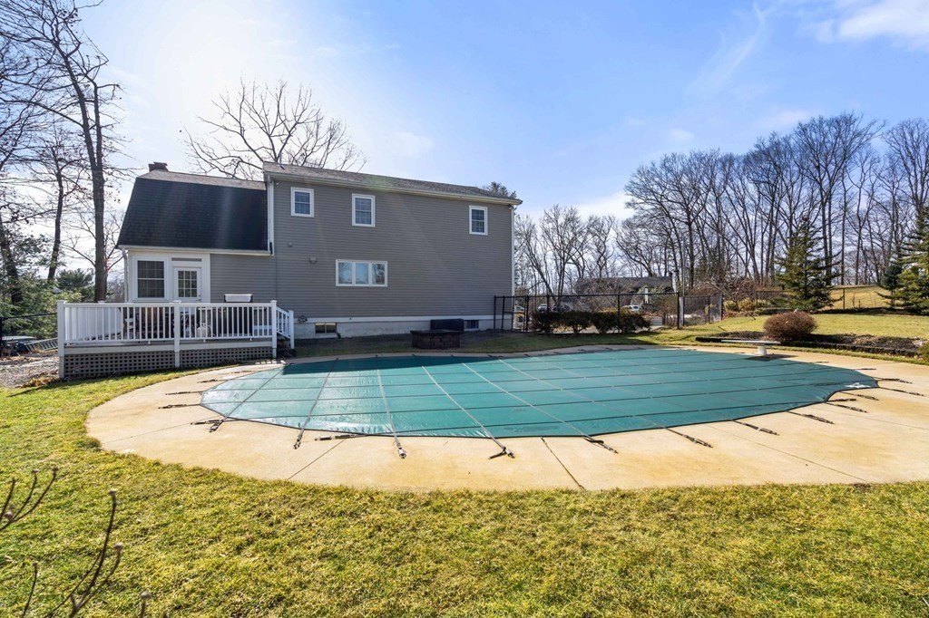 27 Bradley Road Andover, MA 01810 - Photo 8 of 42 Gallery Image 8