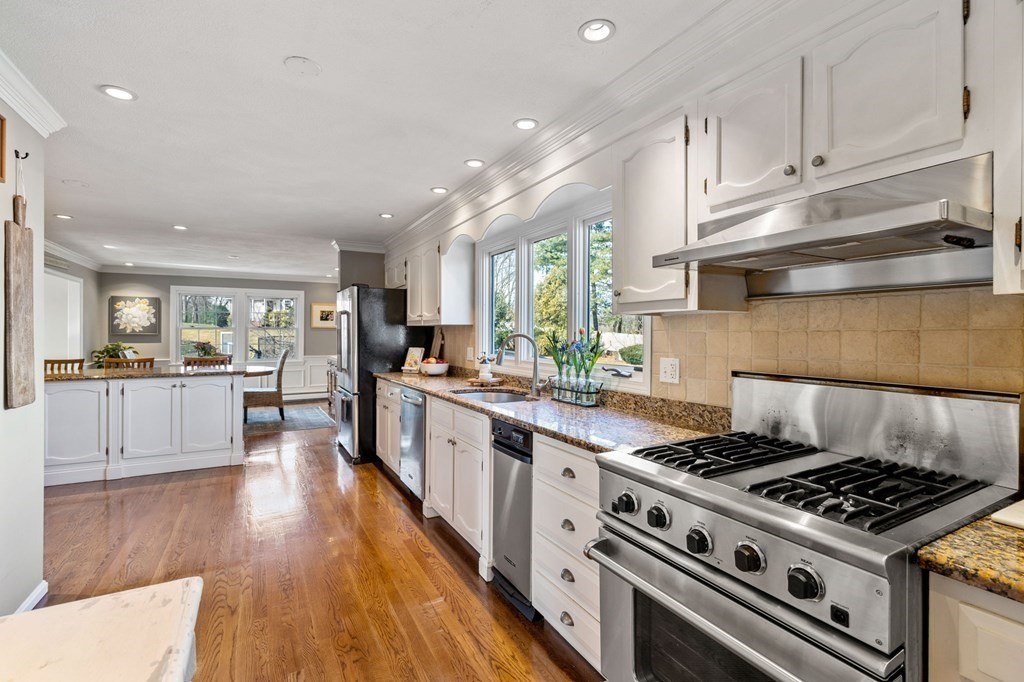 27 Bradley Road Andover, MA 01810 - Photo 10 of 42 Gallery Image 10