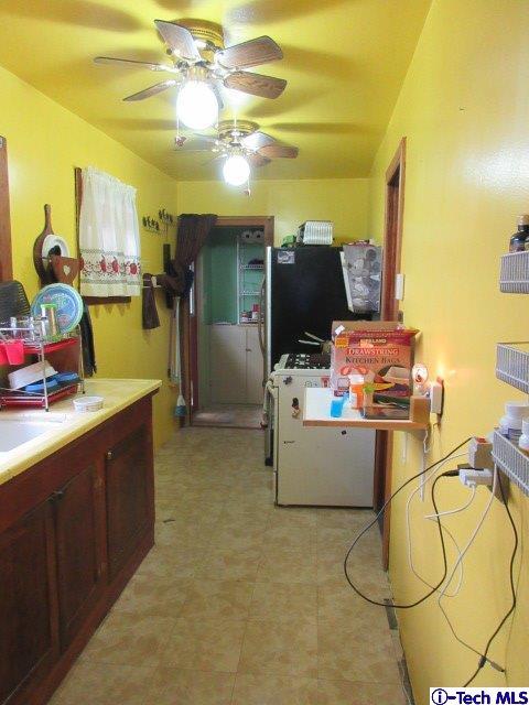 10106 Gish Avenue Tujunga, CA 91042 - Photo 2 of 7