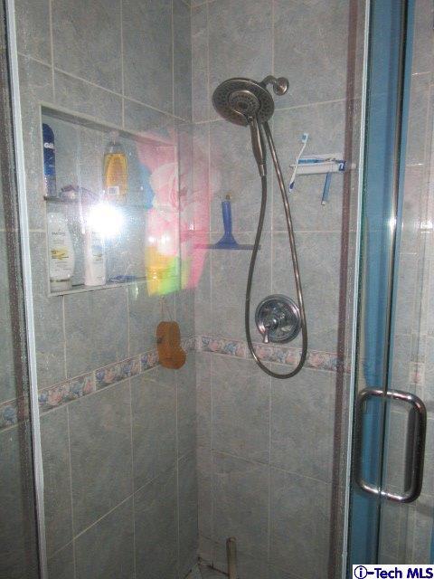 10106 Gish Avenue Tujunga, CA 91042 - Photo 4 of 7