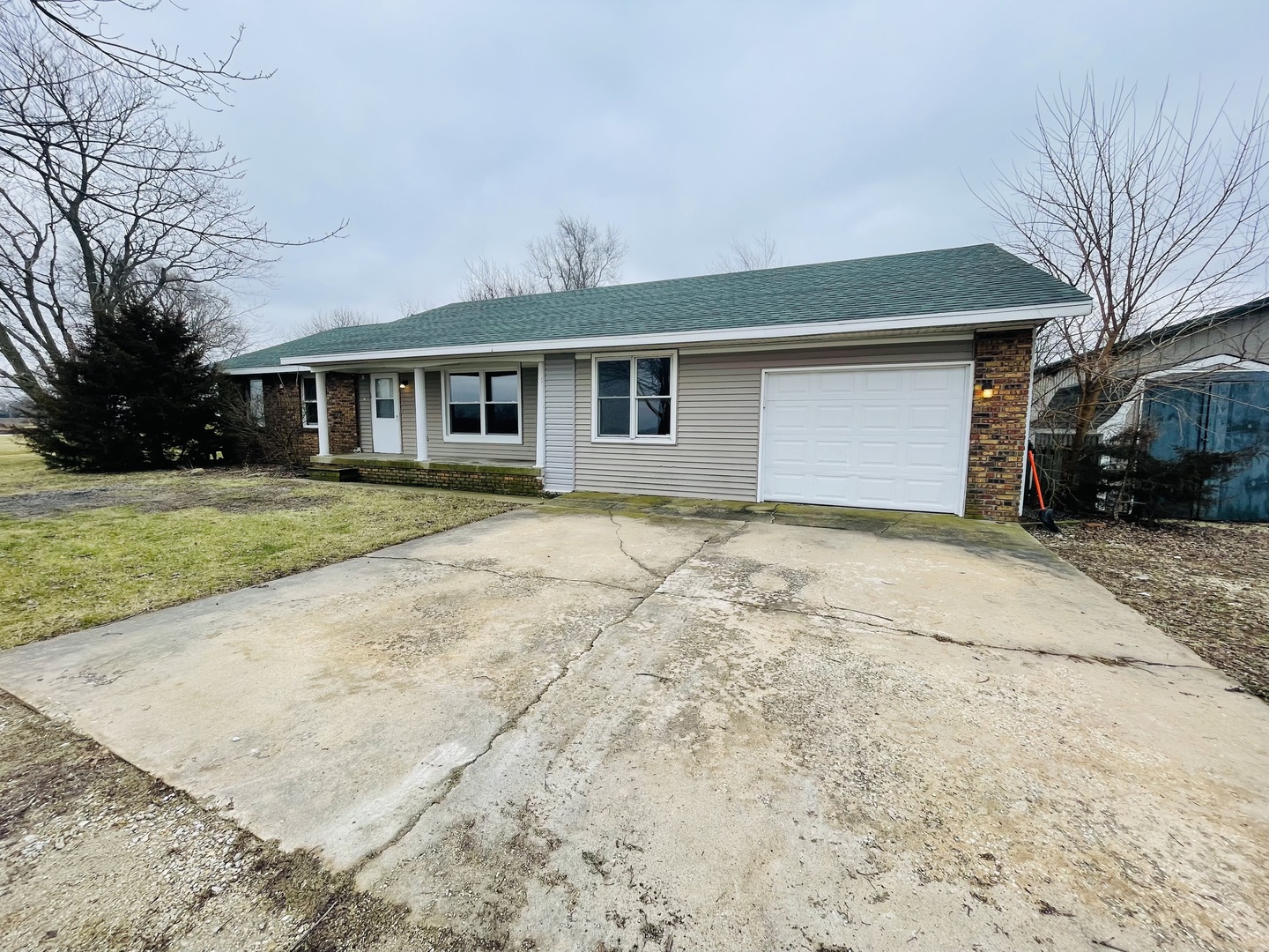 4100 North Road Cabery, IL 60919 - Photo 3 of 21 Gallery Image 3
