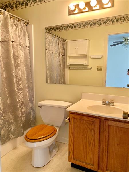 43 Peters Road Greensburg, PA 15601 - Photo 13 of 25 MASTER BATHROOM WITH A SOAKING TUB