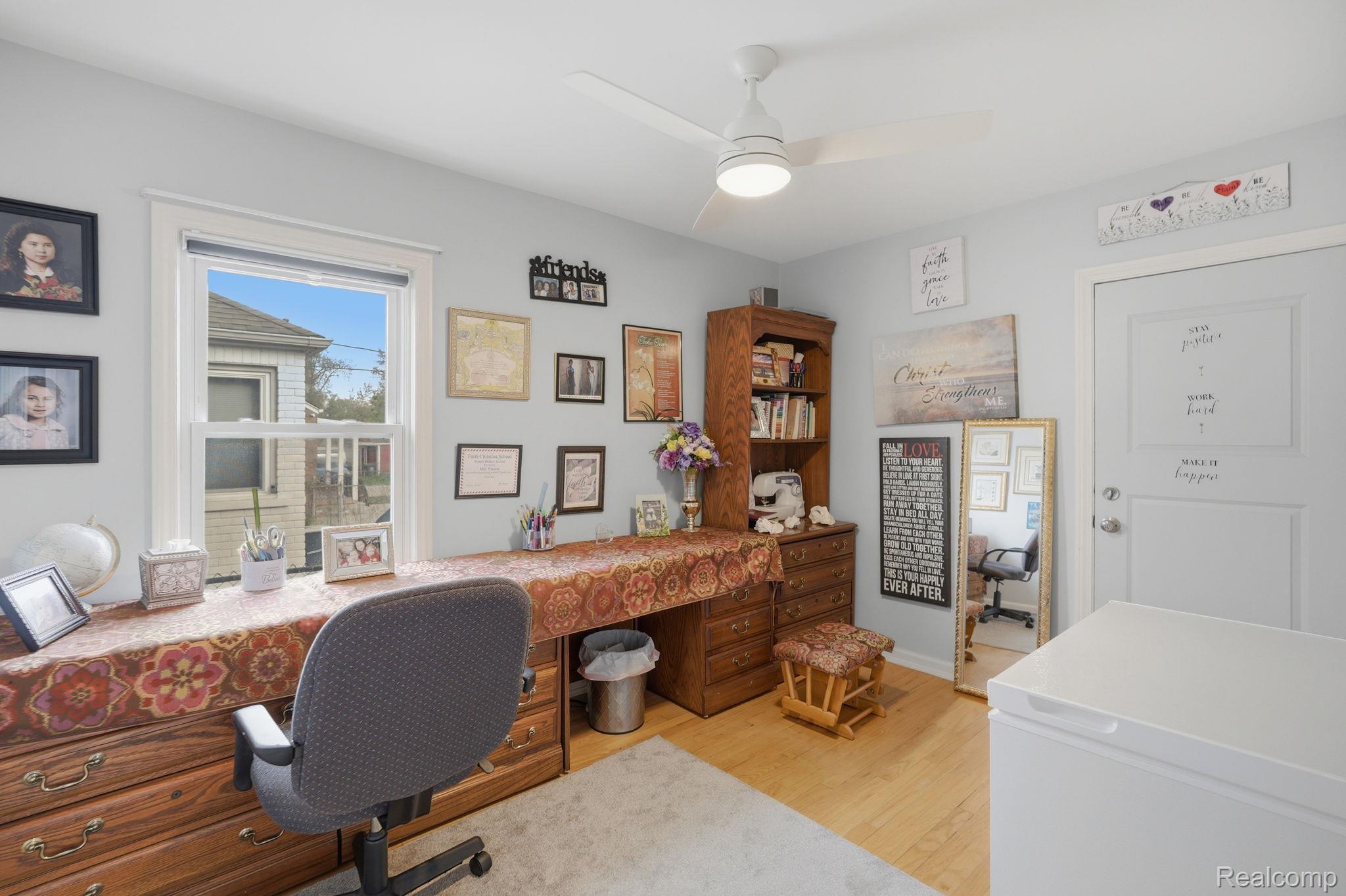 1857 Roslyn Road Grosse Pointe, MI 48236 - Photo 14 of 38