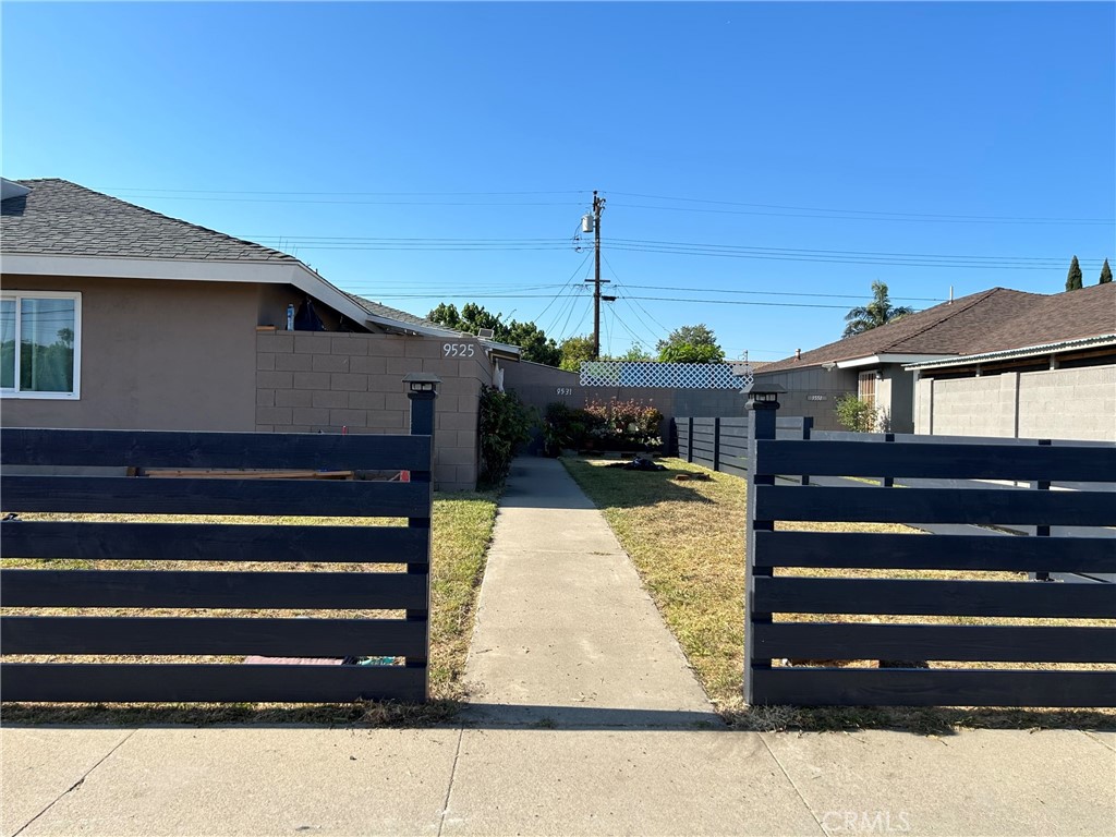 9525 McFadden Avenue Westminster, CA 92683 - Photo 2 of 16