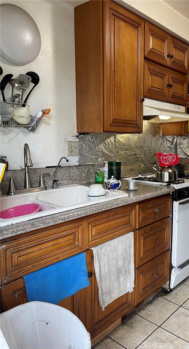 9525 McFadden Avenue Westminster, CA 92683 - Photo 10 of 16