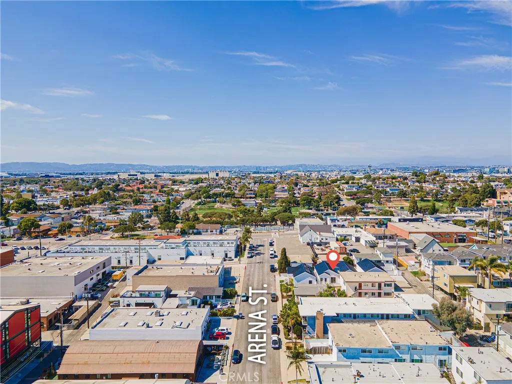 228 Arena Street El Segundo, CA 90245 - Photo 7 of 19
