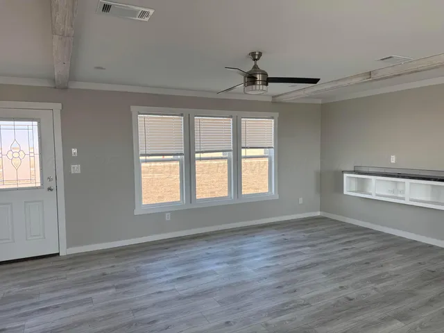 $219,900 | 110 East Heritage Lane, Happy, TX 79042