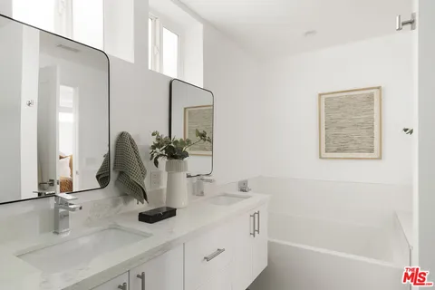 $1,349,000 | 857 1/2 Hyperion Avenue, Los Angeles, CA 90029