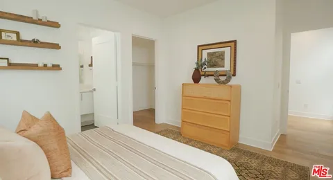 $1,349,000 | 857 1/2 Hyperion Avenue, Los Angeles, CA 90029