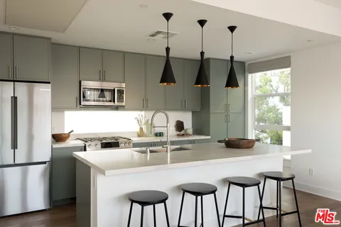 $1,349,000 | 857 1/2 Hyperion Avenue, Los Angeles, CA 90029