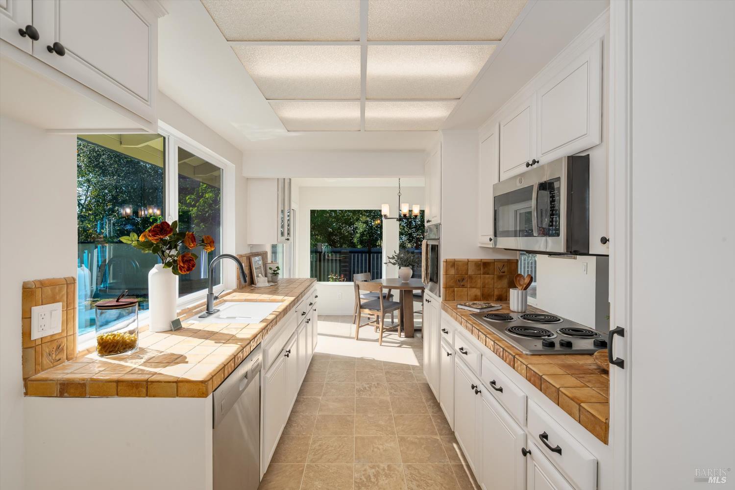 2625 Hidden Valley Drive Santa Rosa, CA 95404 - Photo 15 of 46