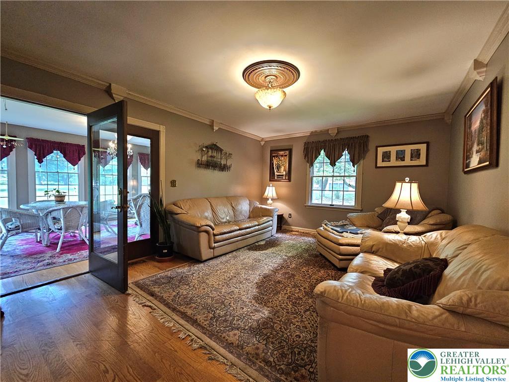 881 Gove Road Nazareth, PA 18064 - Photo 6 of 20 Family room