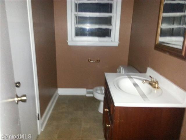 2904 Cromwell Road Greensboro, NC 27407 - Photo 6 of 6 Bath.