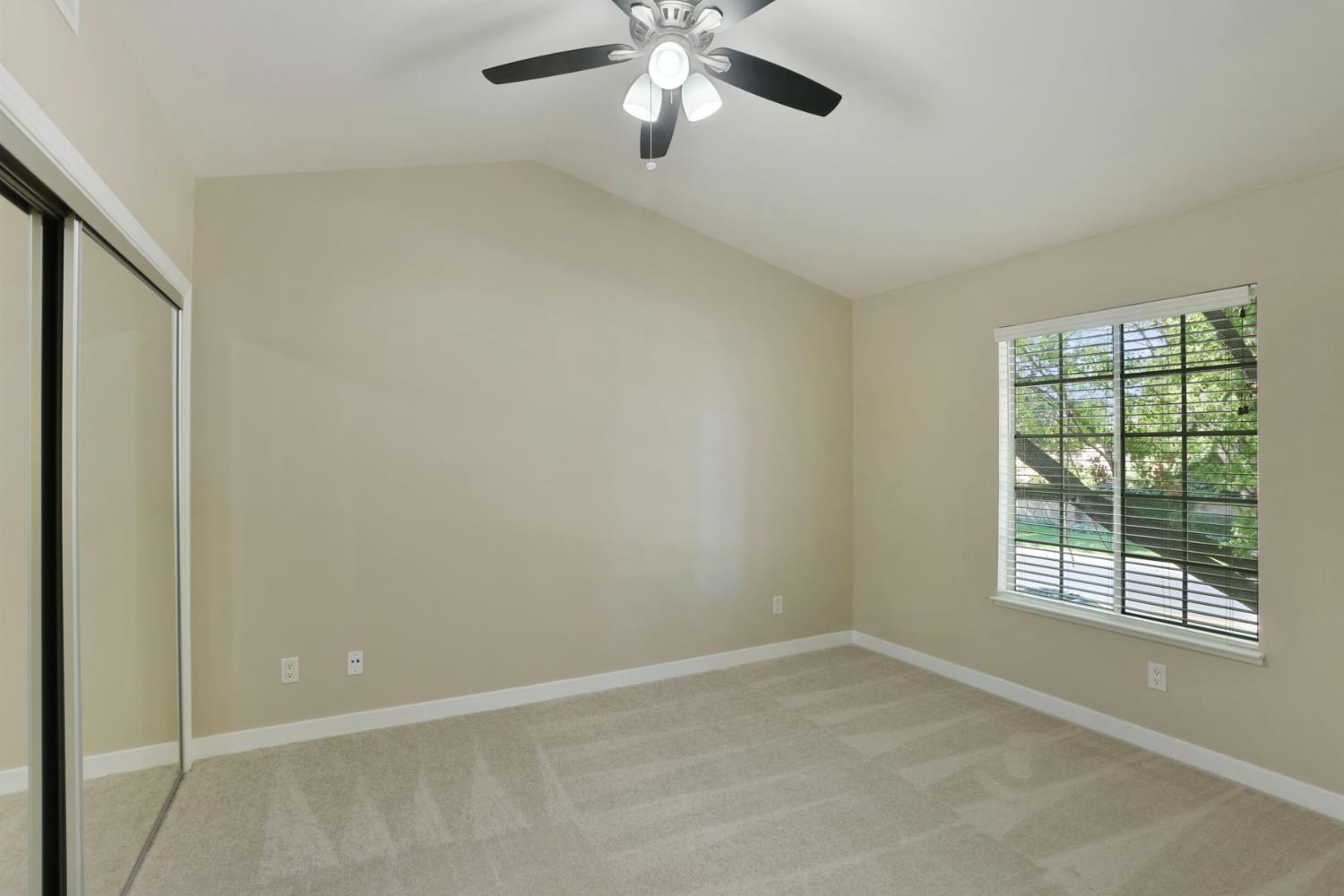 3905 Dale Road, Unit E Modesto, CA 95356 - Photo 20 of 34