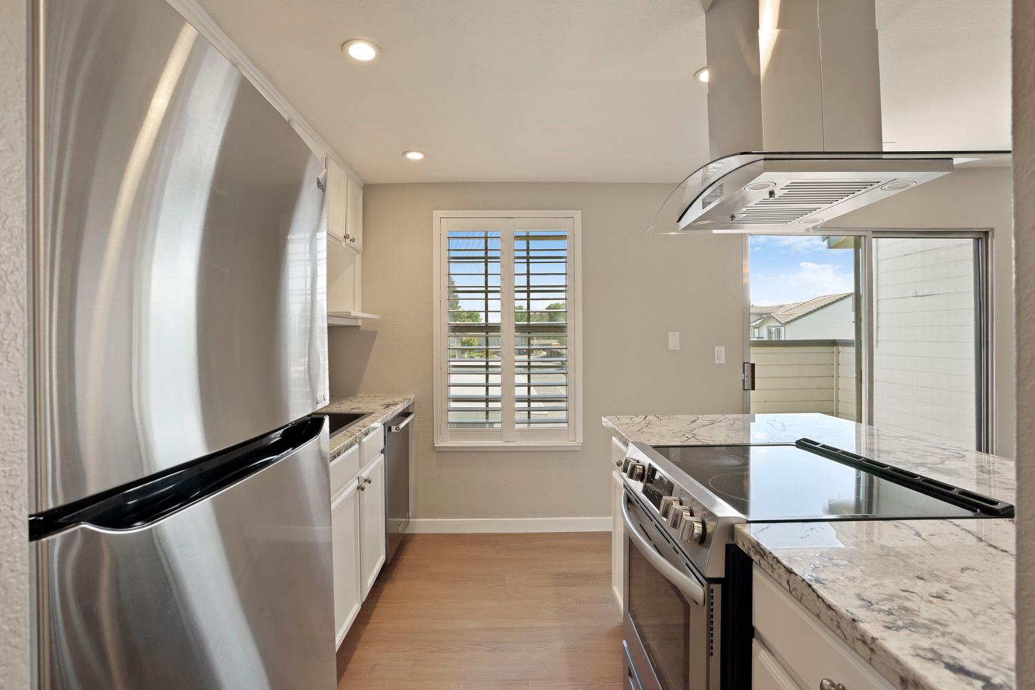 3905 Dale Road, Unit E Modesto, CA 95356 - Photo 2 of 34