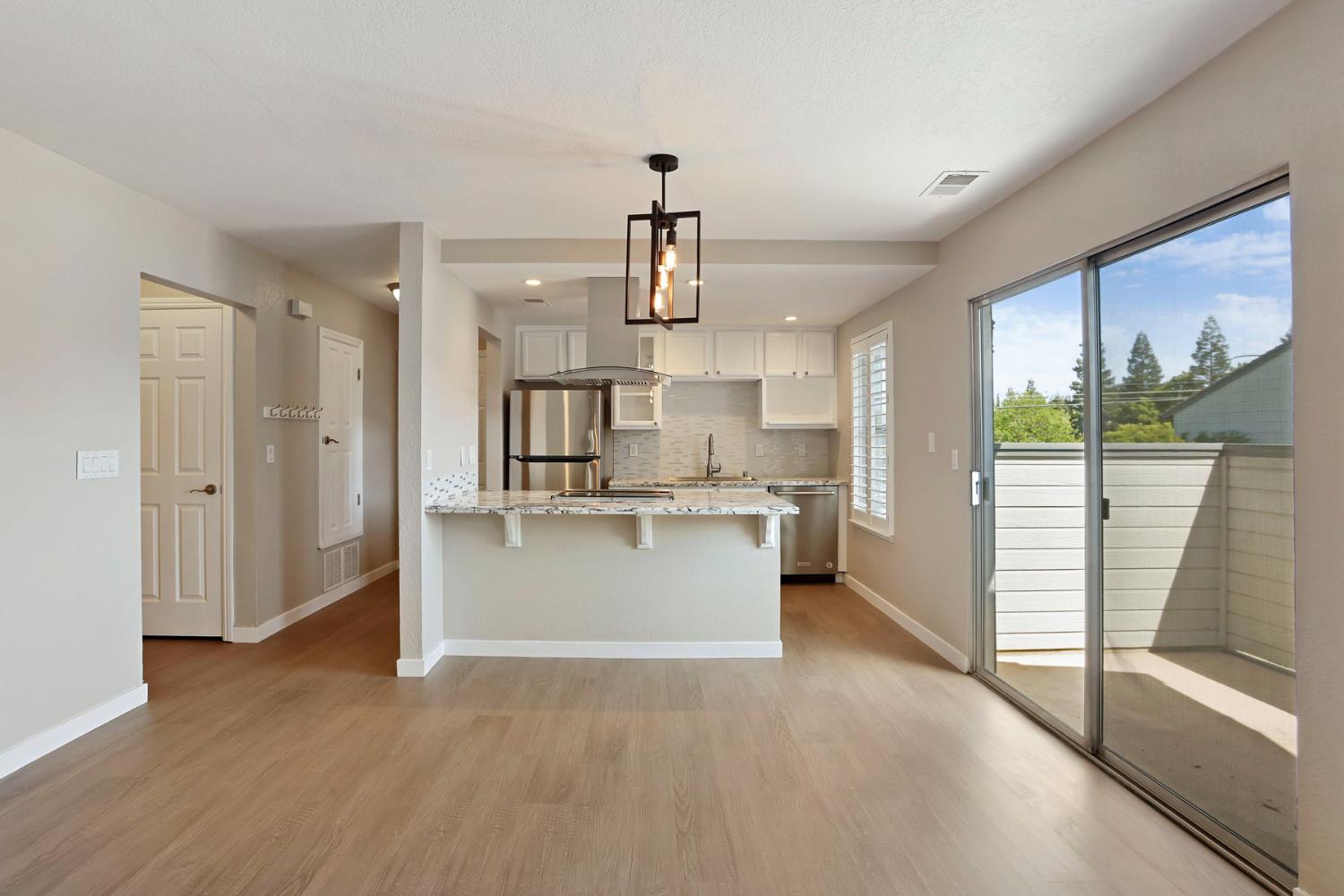 3905 Dale Road, Unit E Modesto, CA 95356 - Photo 4 of 34