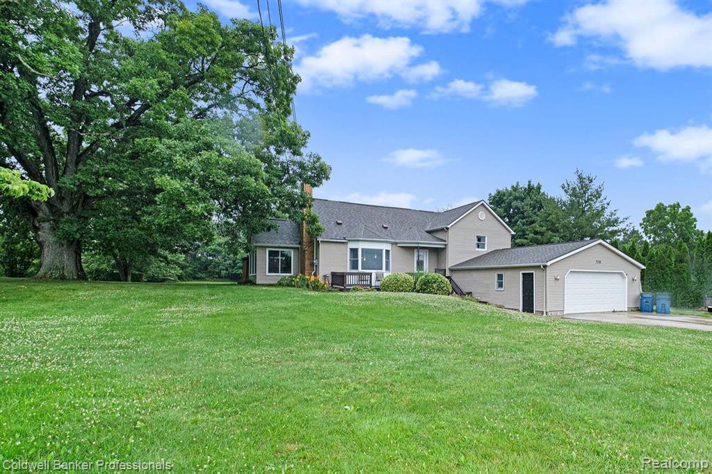 7130 Torrey Road Swartz Creek, MI 48473 - Photo 2 of 34