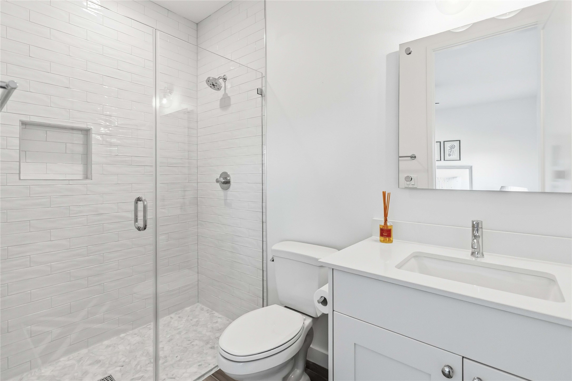 410 Kayak Way Austin, TX 78738 - Photo 24 of 39 a bathroom with a sink toilet and shower