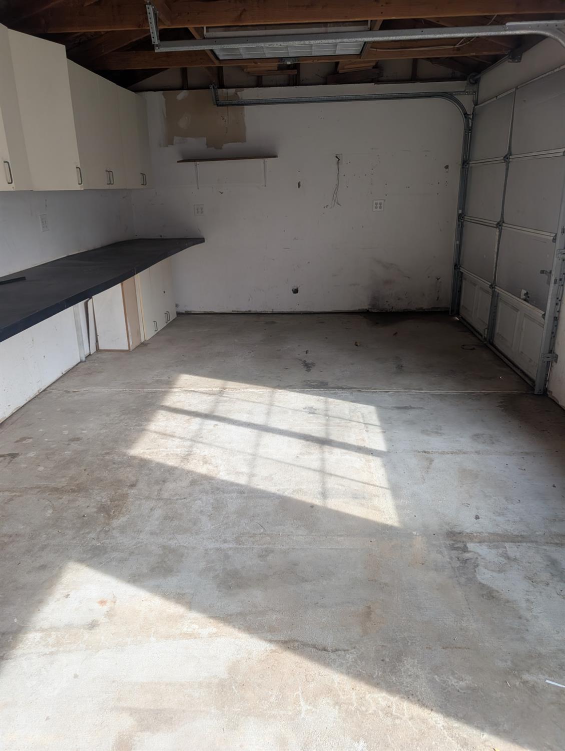 1805 Aloha Way Modesto, CA 95350 - Photo 20 of 24 a view of a garage