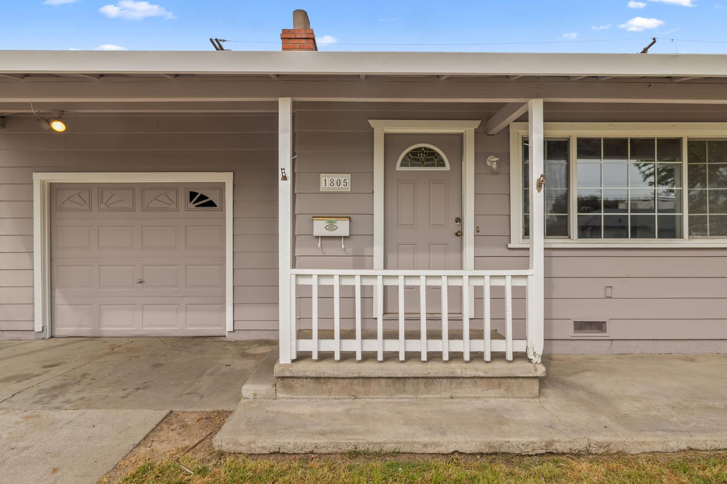1805 Aloha Way Modesto, CA 95350 - Photo 2 of 24