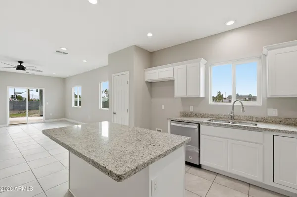 $450,000 | 2221 West Washington Street, Phoenix, AZ 85009