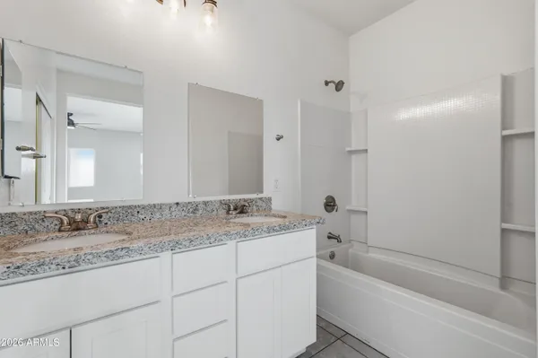 $450,000 | 2221 West Washington Street, Phoenix, AZ 85009