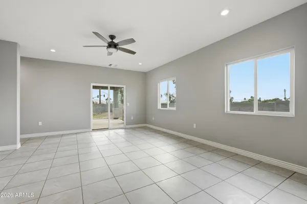 $450,000 | 2221 West Washington Street, Phoenix, AZ 85009