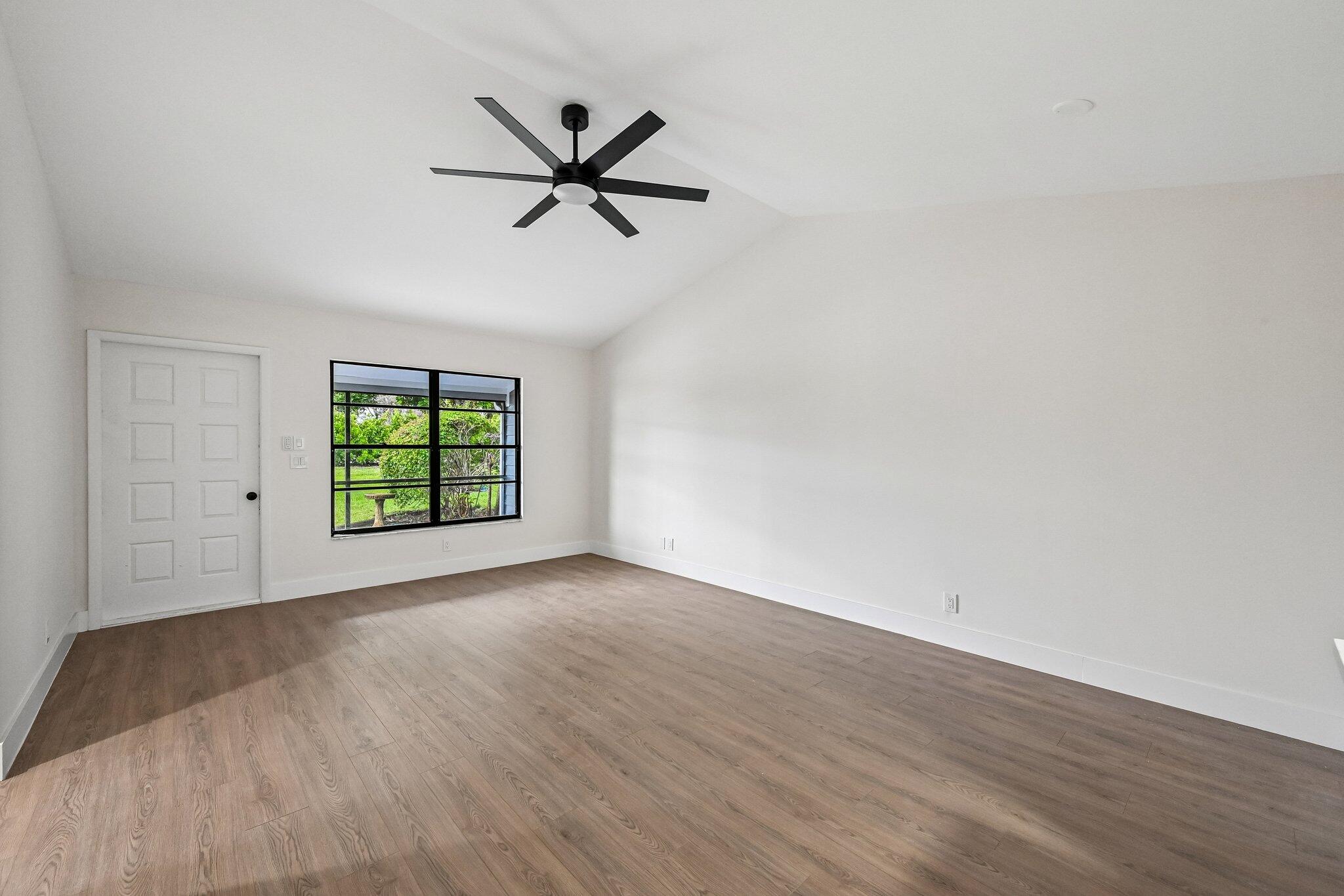 9095 Southeast Hobe Ridge Avenue Hobe Sound, FL 33455 - Photo 8 of 19 5-web-or-mls-SE Hobe Ridge Ave-S2905-005