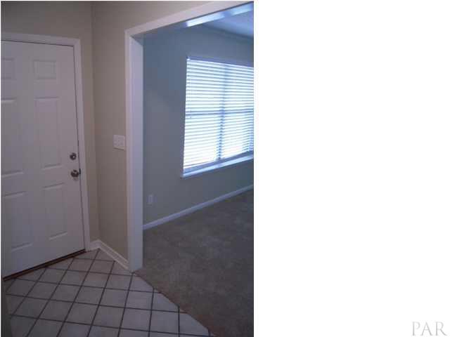 3011 Ranchette Square Gulf Breeze, FL 32563 - Photo 4 of 12 Entry