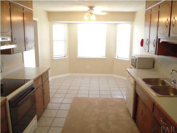 3011 Ranchette Square Gulf Breeze, FL 32563 - Photo 5 of 12 Kitchen and Breakfast Area