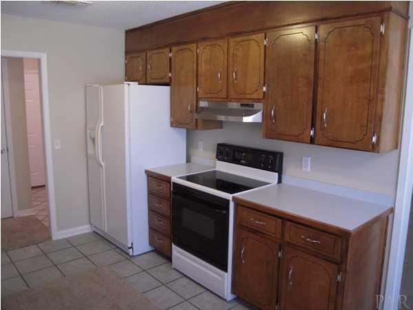 3011 Ranchette Square Gulf Breeze, FL 32563 - Photo 7 of 12 Kitchen