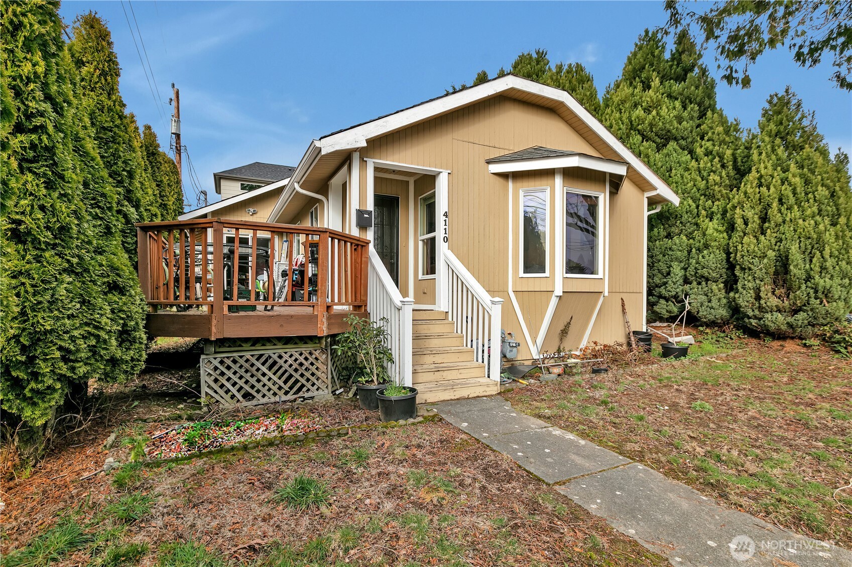4110 Southwest Raymond Street Seattle, WA 98136 - Photo 2 of 21 Gallery Image 2