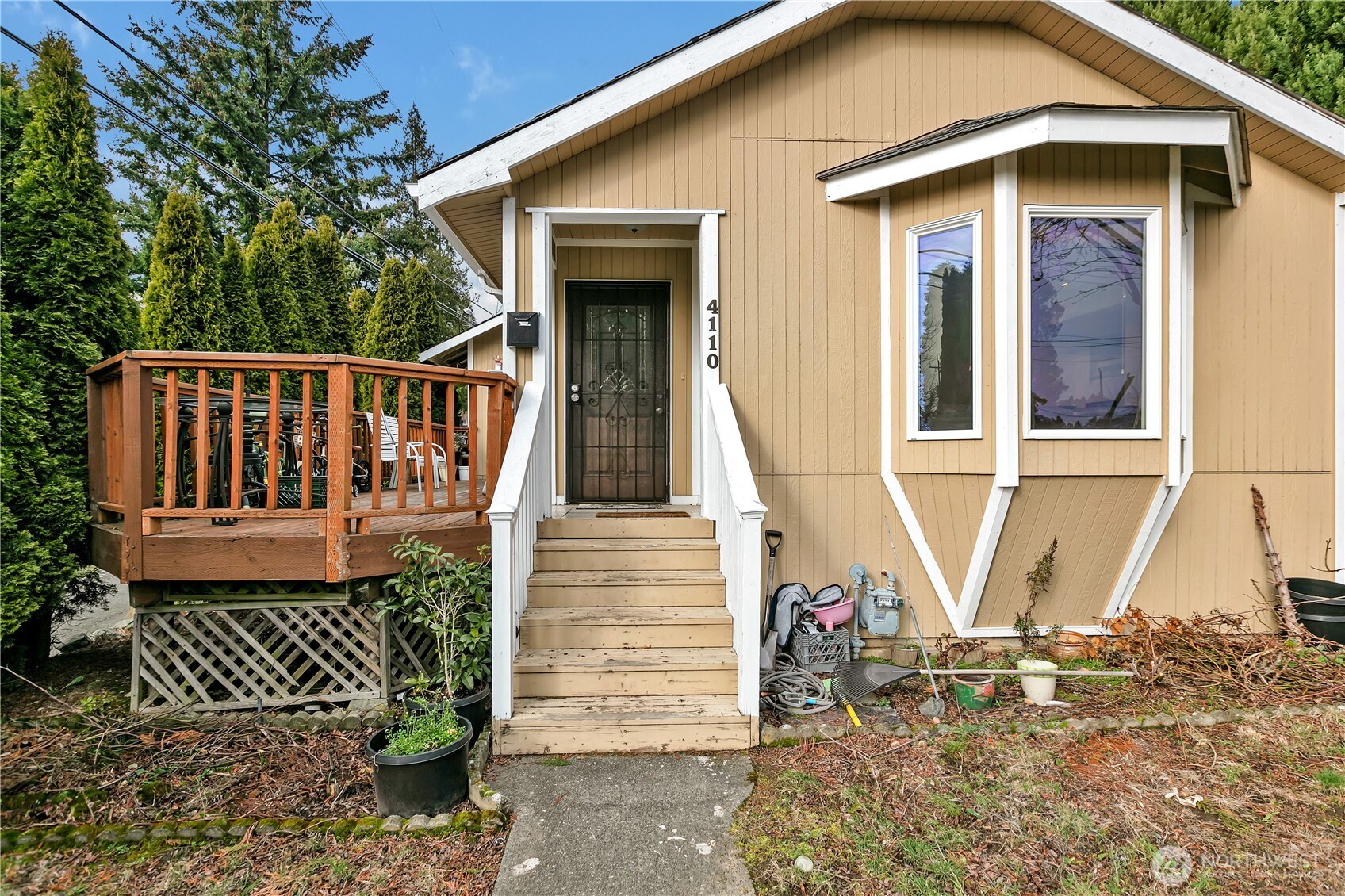 4110 Southwest Raymond Street Seattle, WA 98136 - Photo 3 of 21 Gallery Image 3