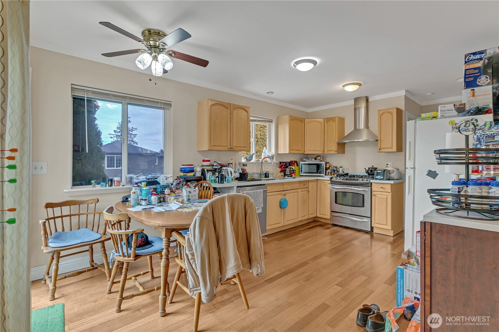 4110 Southwest Raymond Street Seattle, WA 98136 - Photo 9 of 21 Gallery Image 9