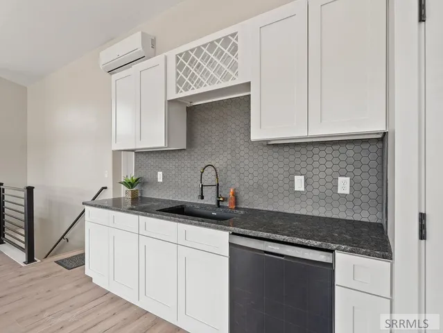 $750,000 | 9616 Violet Way, Lava Hot Springs, ID 83246