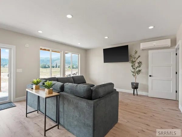 $750,000 | 9616 Violet Way, Lava Hot Springs, ID 83246