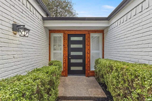 $560,000 | 1 Spring Valley Court, Richardson, TX 75081